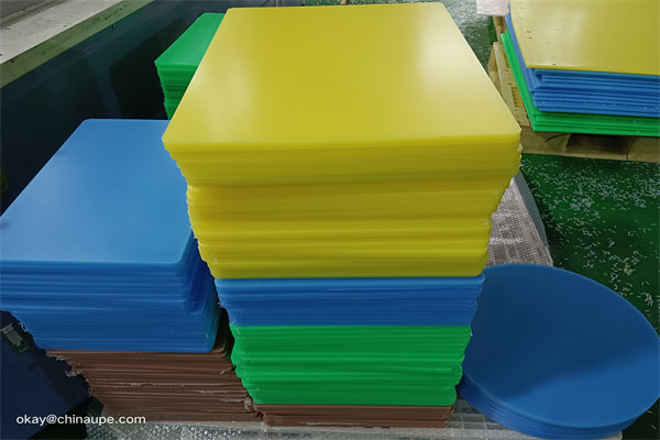 cut-to-size hdpe board green  4×8
